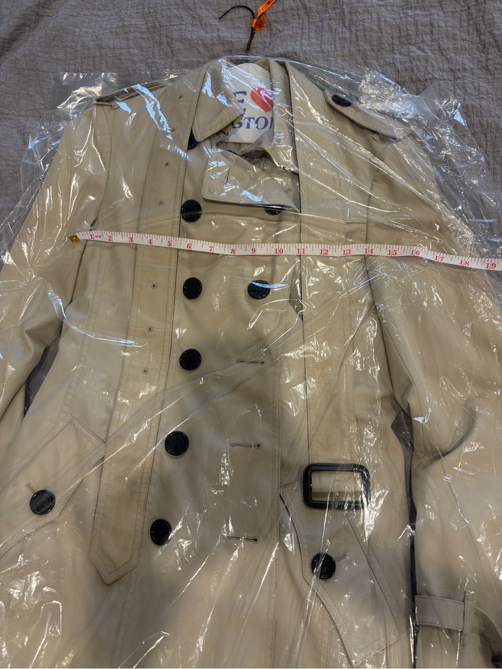 Burberry Beige Trench Coat with Classic Check Lining - Picture 12 of 13